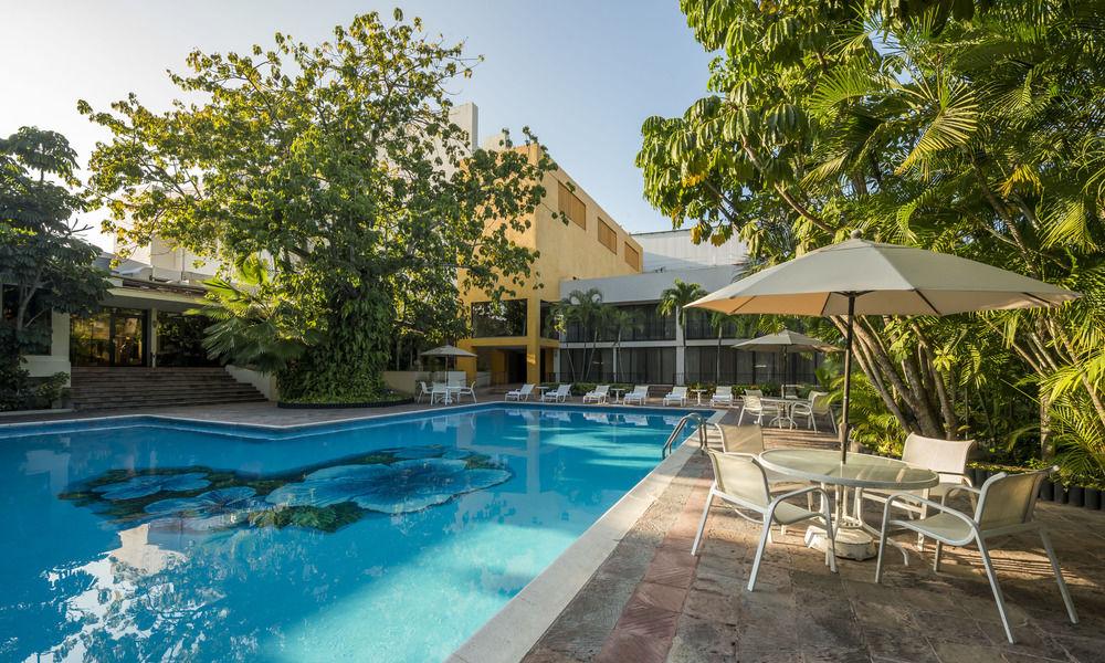 HS HOTSSON Hotel Tampico Exterior foto