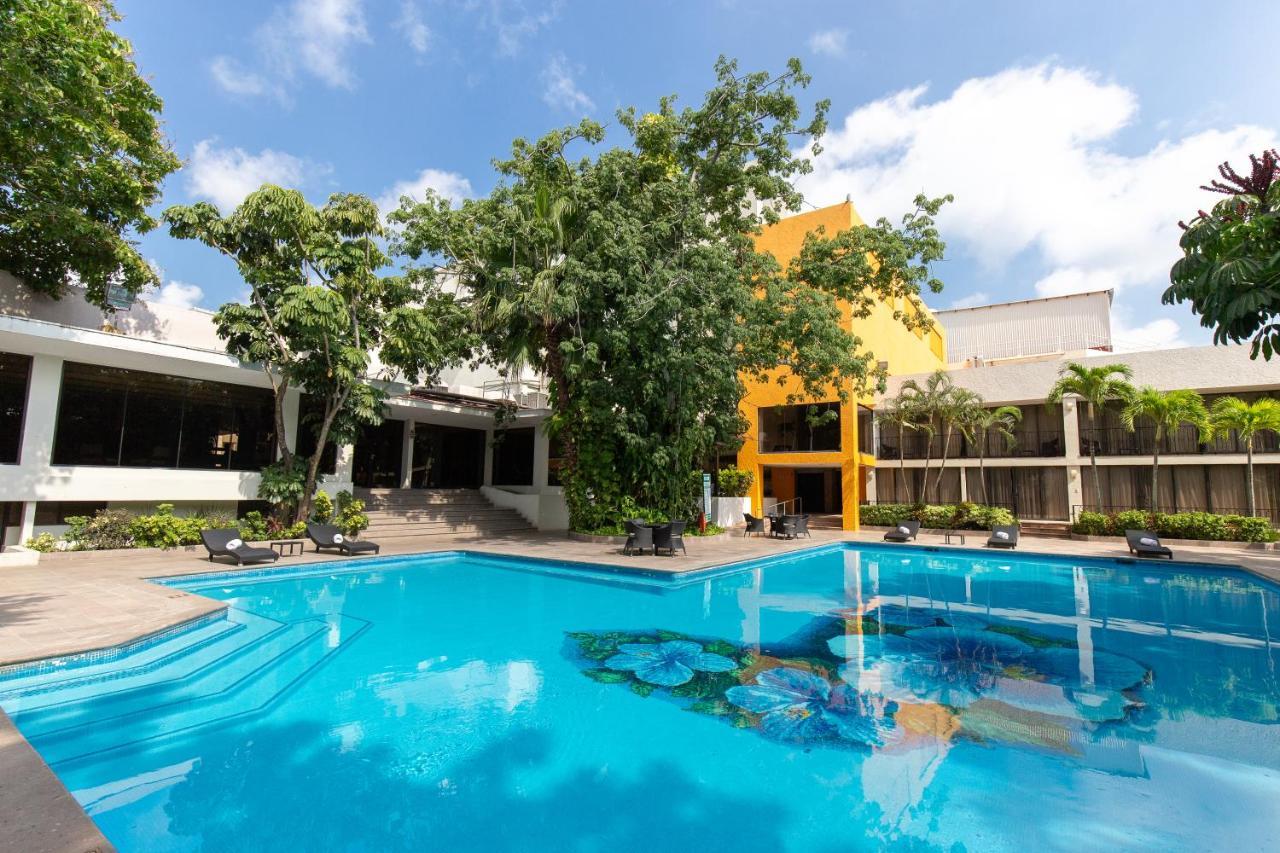 HS HOTSSON Hotel Tampico Exterior foto