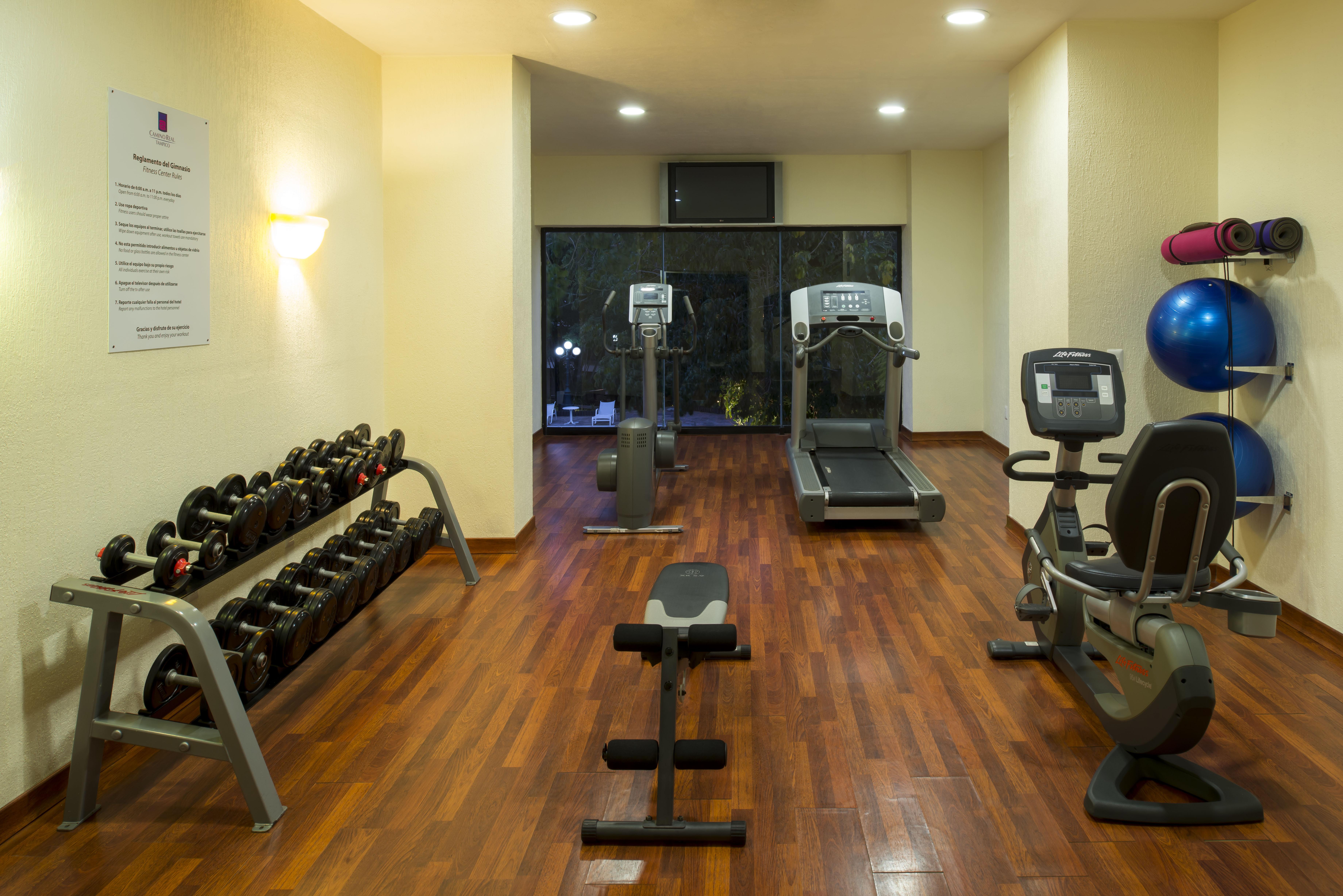 HS HOTSSON Hotel Tampico Exterior foto