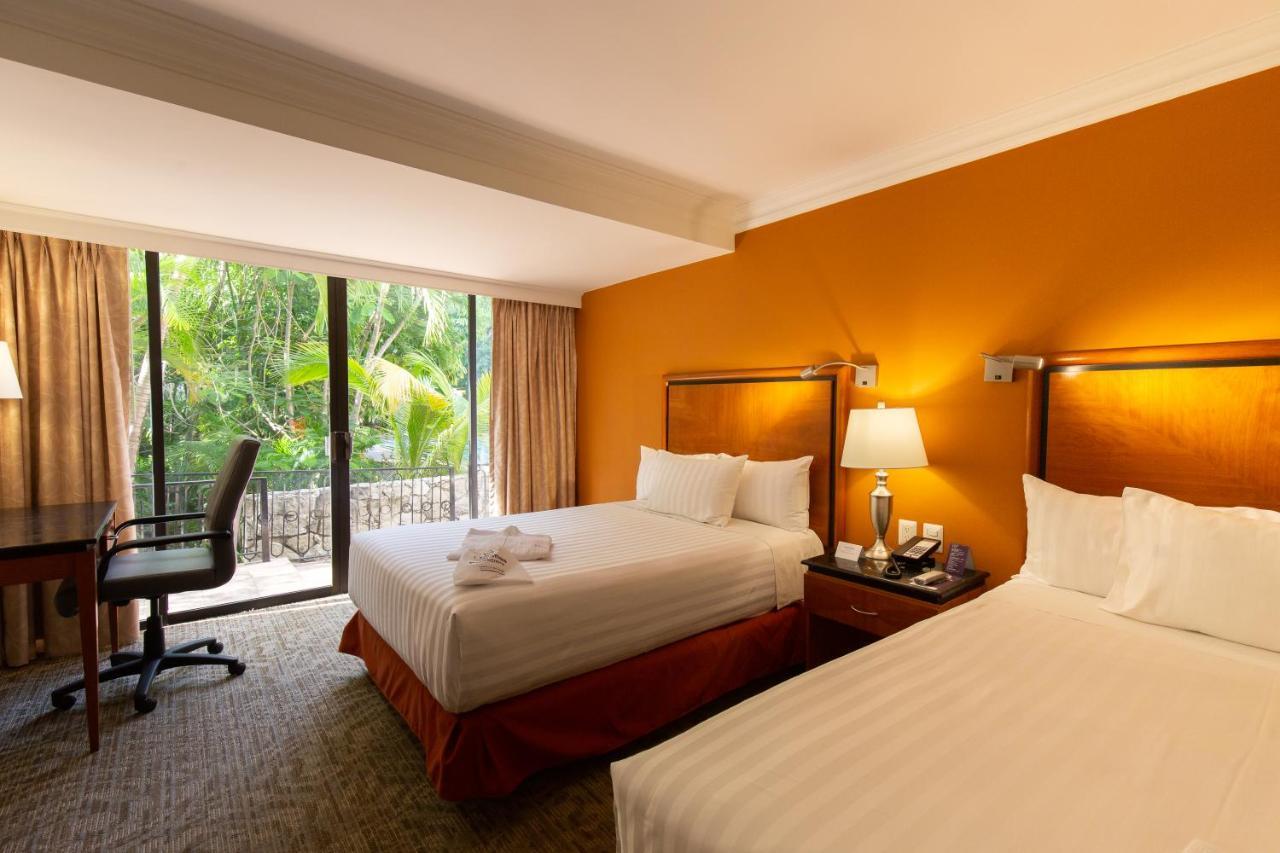 HS HOTSSON Hotel Tampico Exterior foto